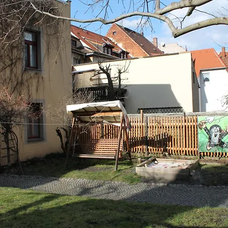Zentral Im Gruenen Апартаменты Циттау