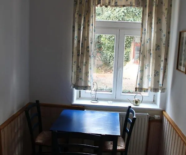 Zentral Im Gruenen * تسيتاو