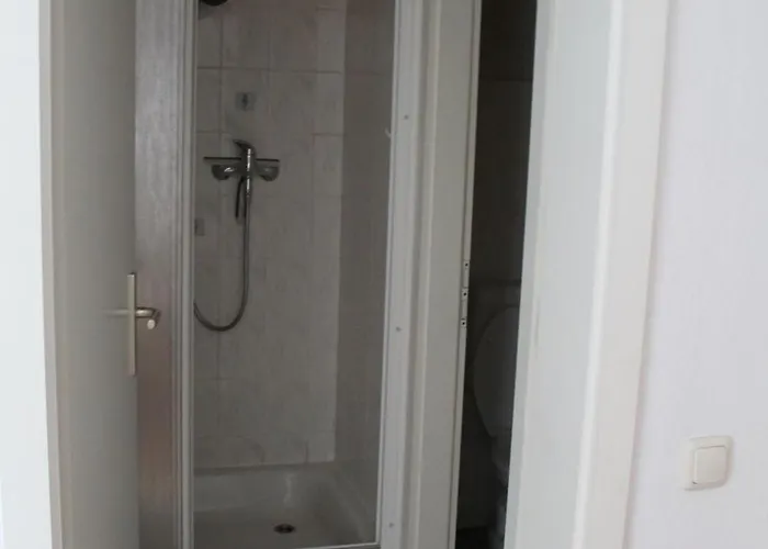 Zentral Im Gruenen *